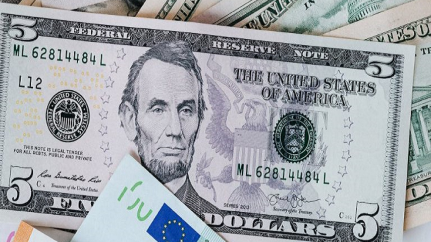 Kaip patikrinti valiutos kursus prieš keitimą Lietuvoje?